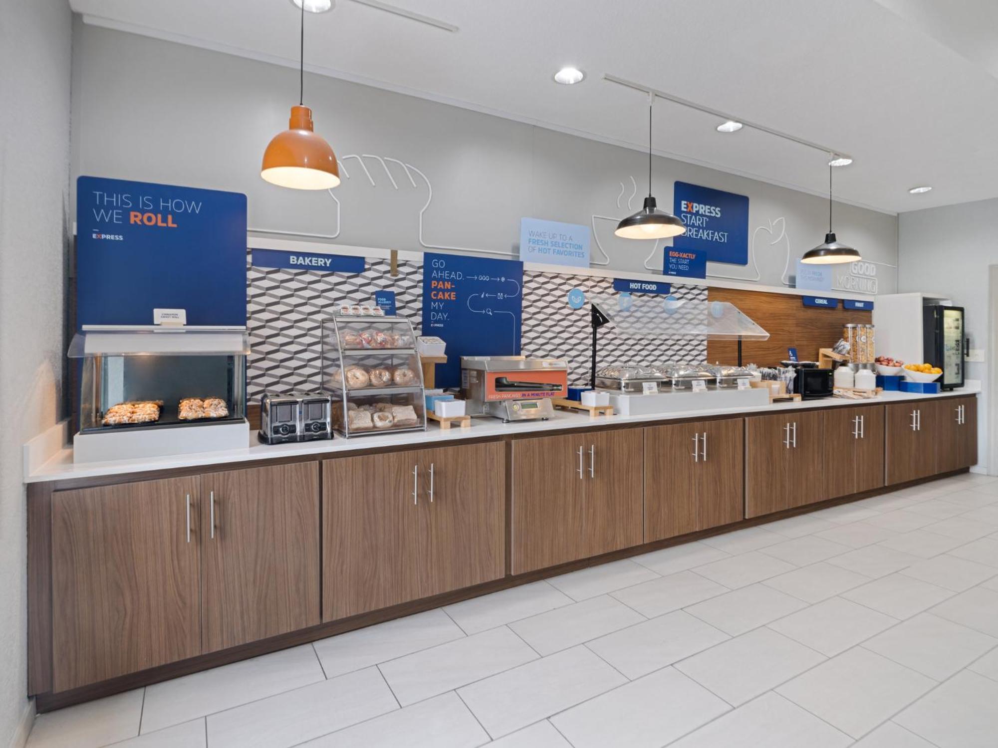Holiday Inn Express & Suites Lakeland North I-4 By Ihg Εξωτερικό φωτογραφία